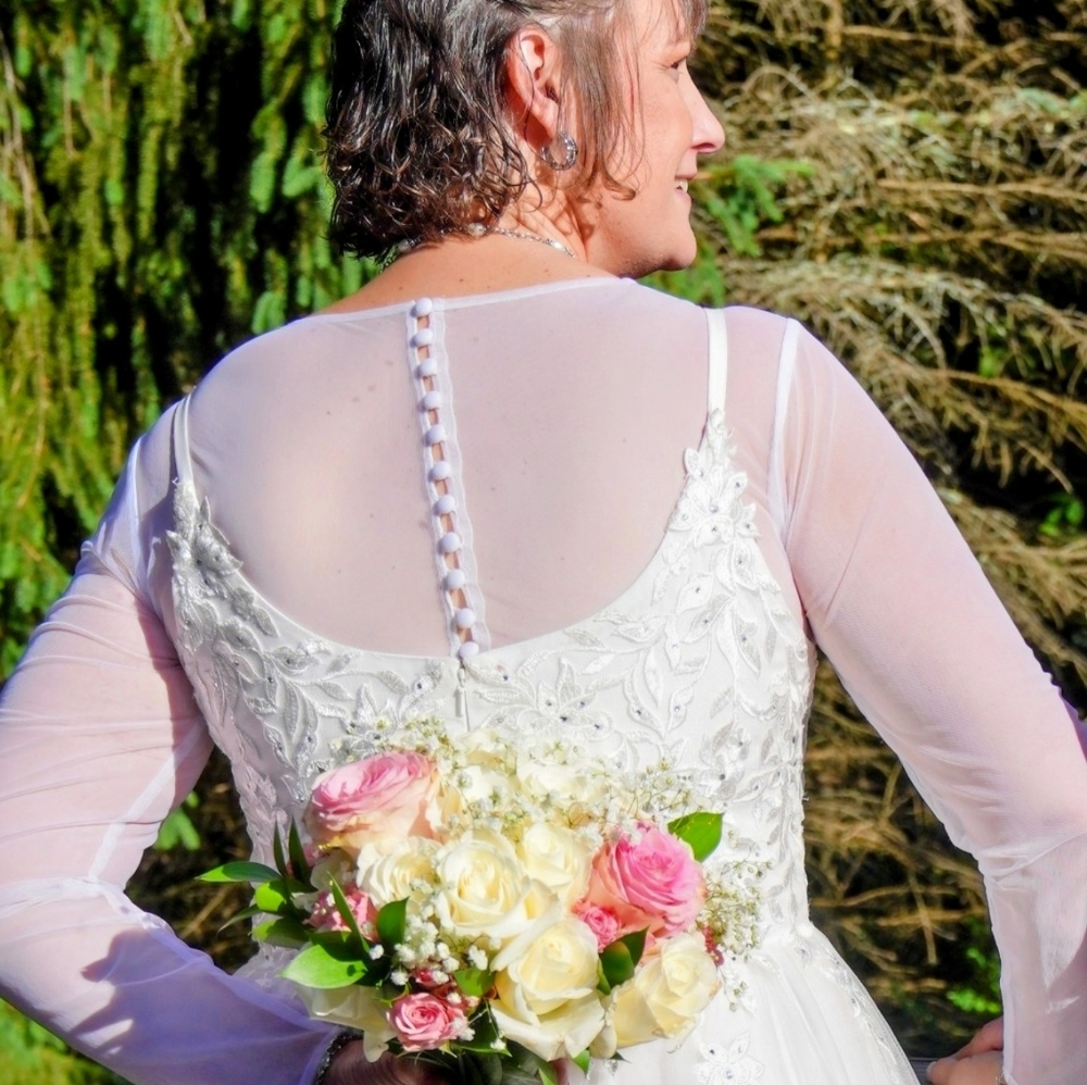 Davids Bridal Long Sleeve Tulle Wedding Dress Topper. White